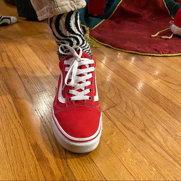 Vans Old Skool Low Top Red & White Unisex Shoes 7 - Picture 12 of 14
